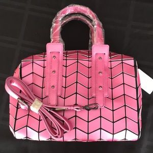 🌸 Pretty in Pink! Brand New Patrizia Luca Bag!!!!